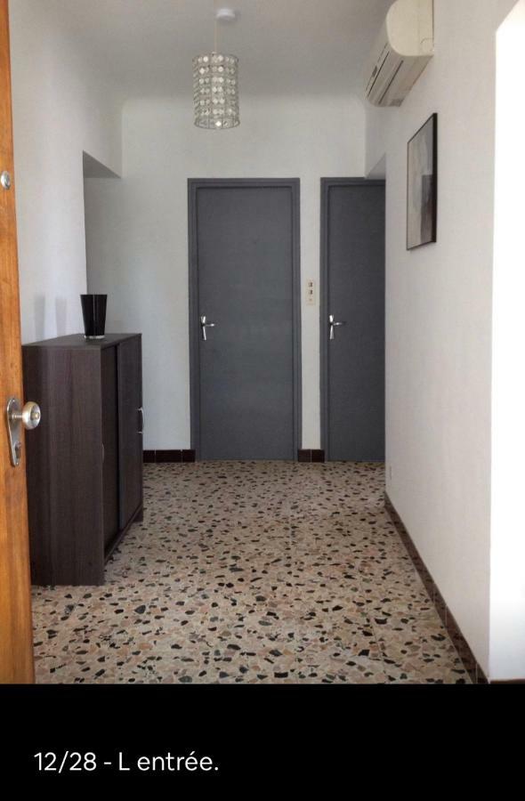 Appartement Tout Confort Avec Parking Ferme Arles Bagian luar foto
